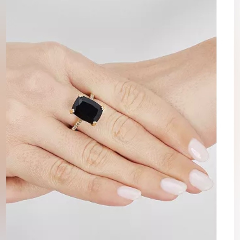 NWT Black Onyx (7.5 ct tw) and Cubic Zirconia Statement Ring Size 8